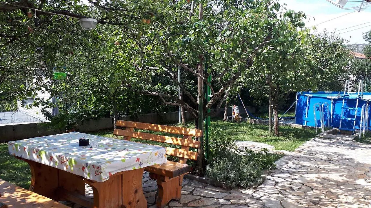 Apartment In Novi Vinodolski 35278